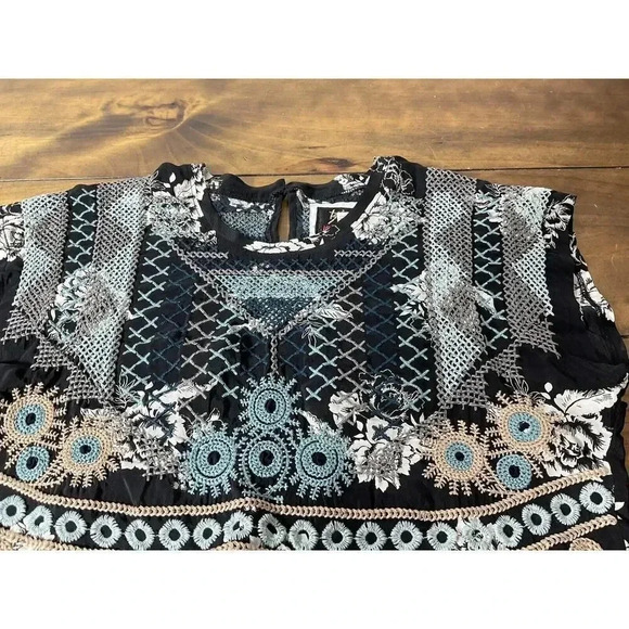 Johnny Was Embroidered Perlette Tie-Back Silk Blouse Short Sleeve Size XS - Picture 2 of 12